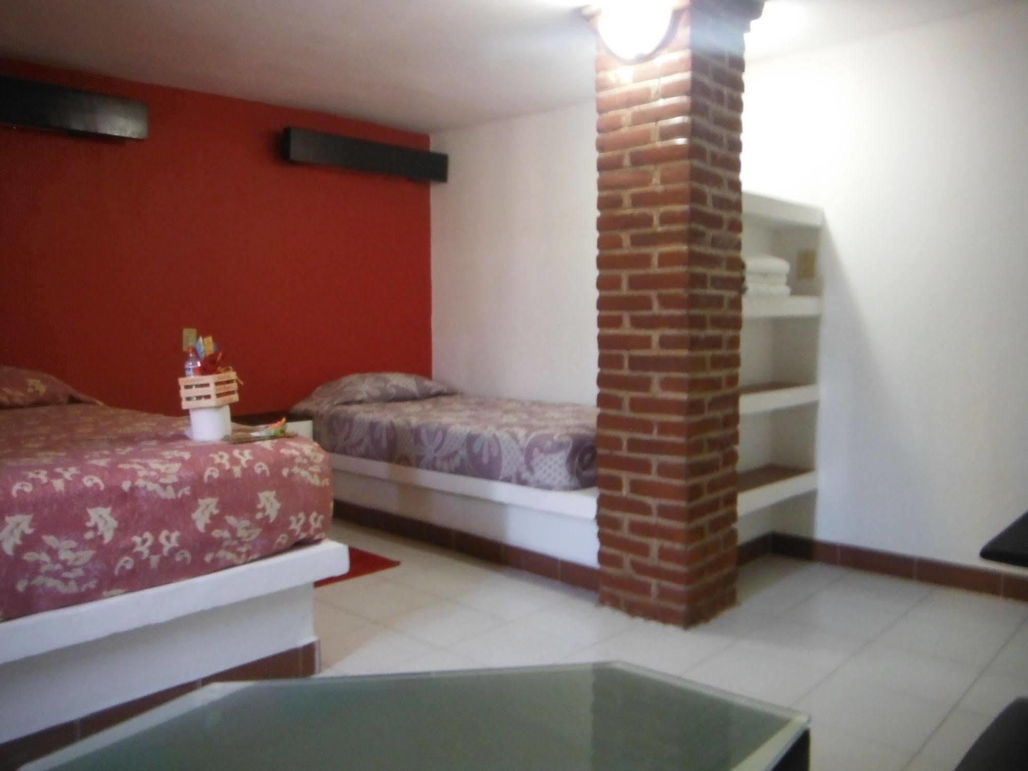 מלון Tepoztlán Ayenda Meson Del Rio מראה חיצוני תמונה