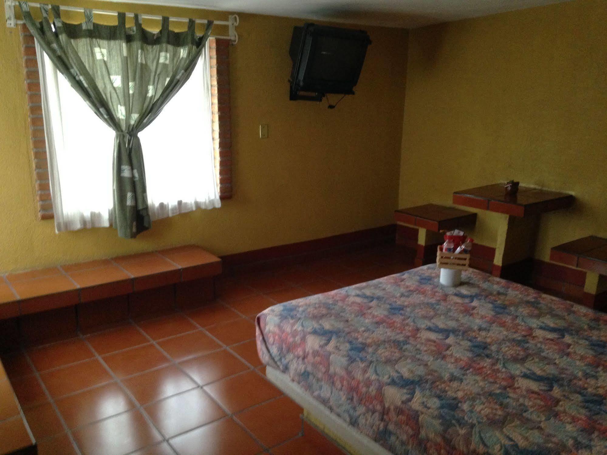 מלון Tepoztlán Ayenda Meson Del Rio מראה חיצוני תמונה